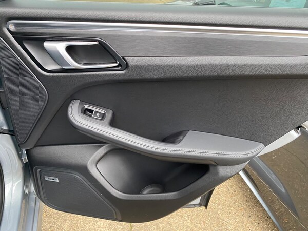 Used Porsche Macan 2020 for sale - 73118763: Photo 54