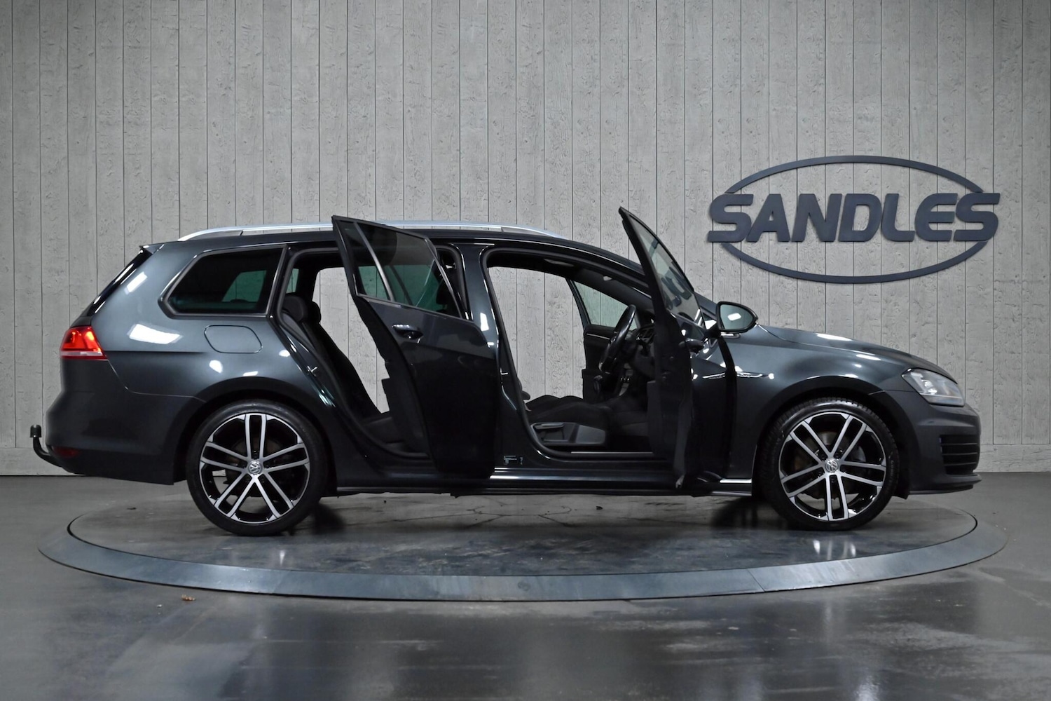 Used Volkswagen Golf 2017 for sale - 76727230: Photo 11