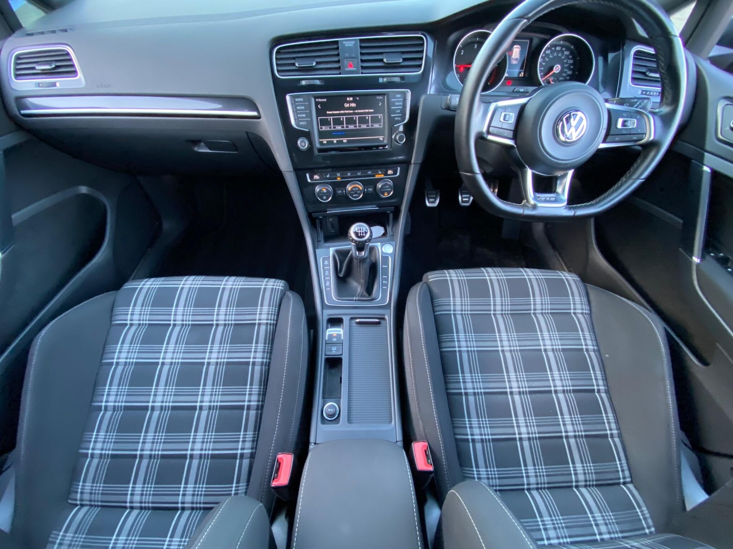 Used Volkswagen Golf 2017 for sale - 76727230: Photo 26