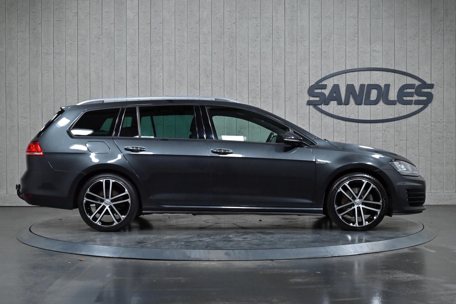 Used Volkswagen Golf 2017 for sale - 76727230: Photo 3