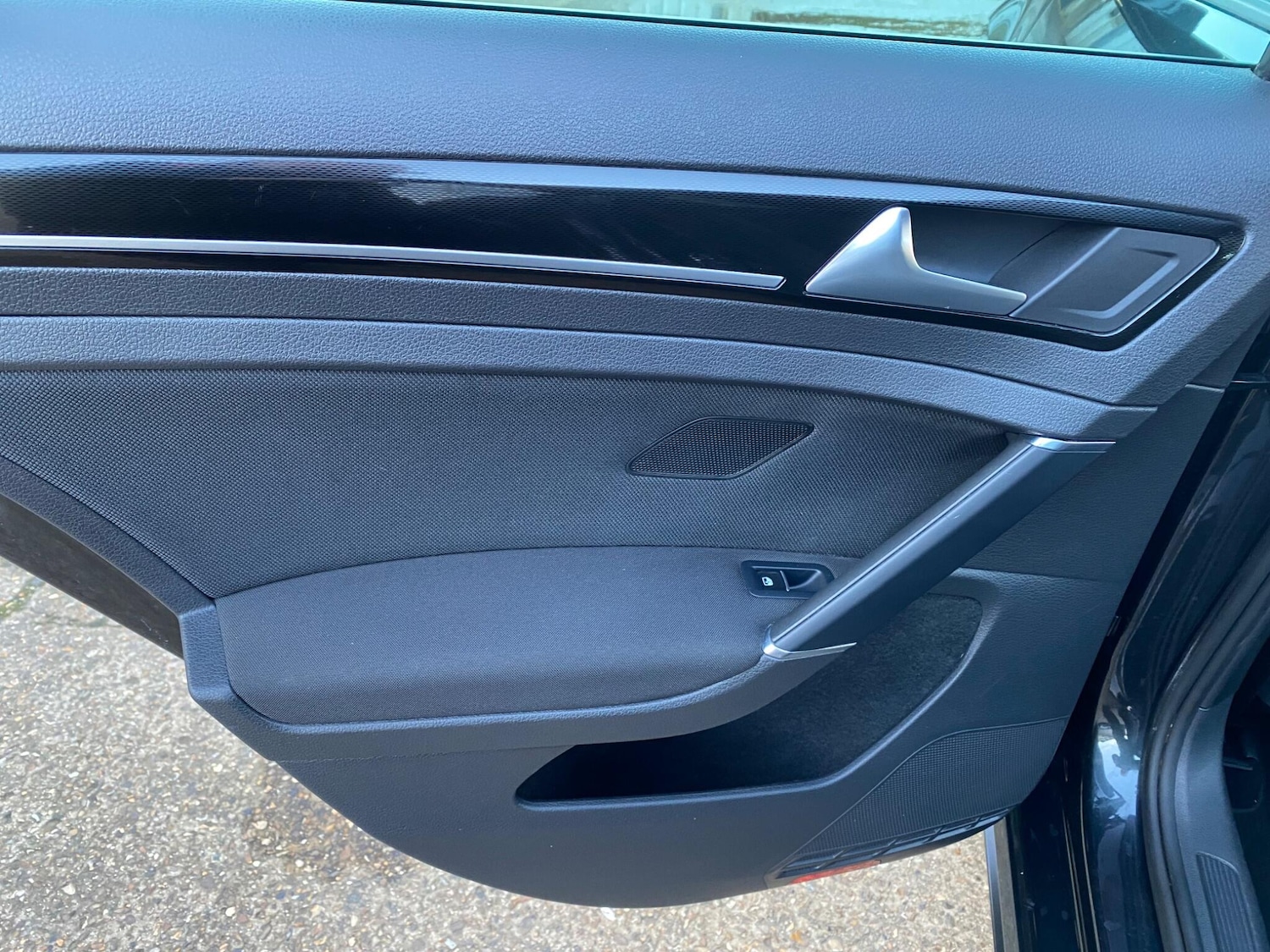 Used Volkswagen Golf 2017 for sale - 76727230: Photo 47