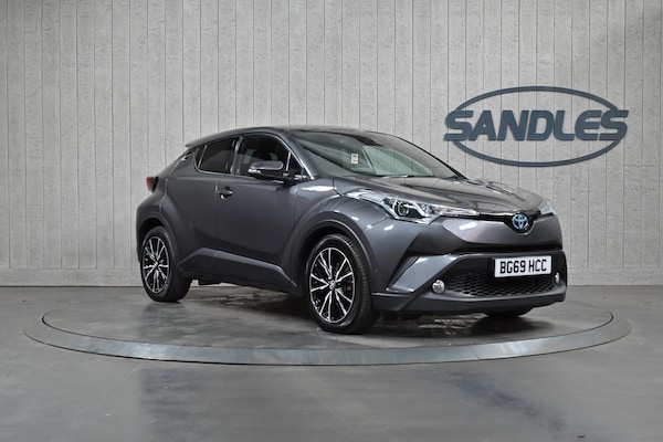 Used Toyota C-HR 2019 for sale - 74799534: Photo 1
