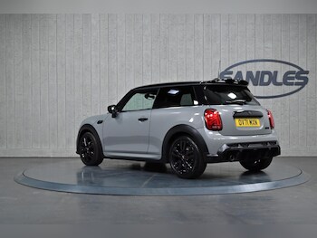 Used MINI Hatch 2021 for sale - 76381298: Photo
