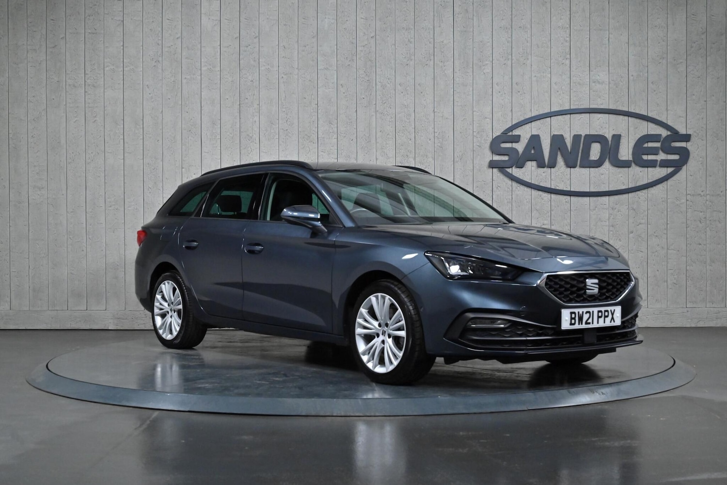 Used SEAT Leon 2021 for sale - 76997089: Photo 1