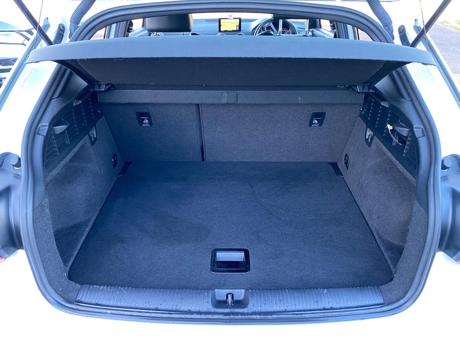 Used Audi Q2 2018 for sale - 76898835: Photo 51