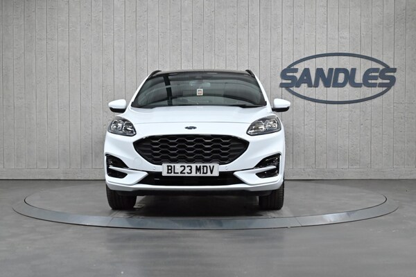 Used Ford Kuga 2023 for sale - 74934959: Photo 2