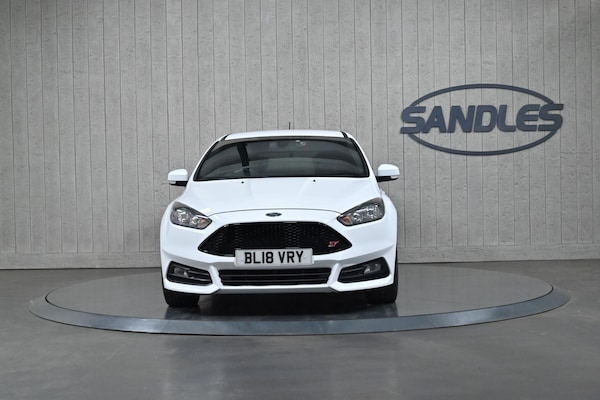 Used Ford Focus 2018 for sale - 75363939: Photo 2