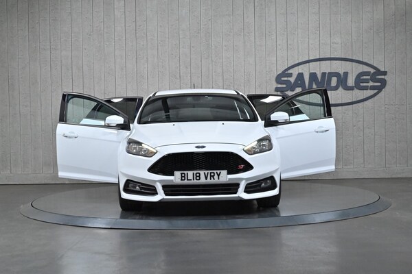 Used Ford Focus 2018 for sale - 75363939: Photo 9