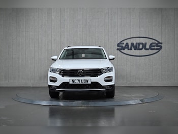 Used Volkswagen T-Roc 2021 for sale - 77131860: Photo
