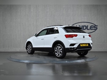 Used Volkswagen T-Roc 2021 for sale - 77131860: Photo