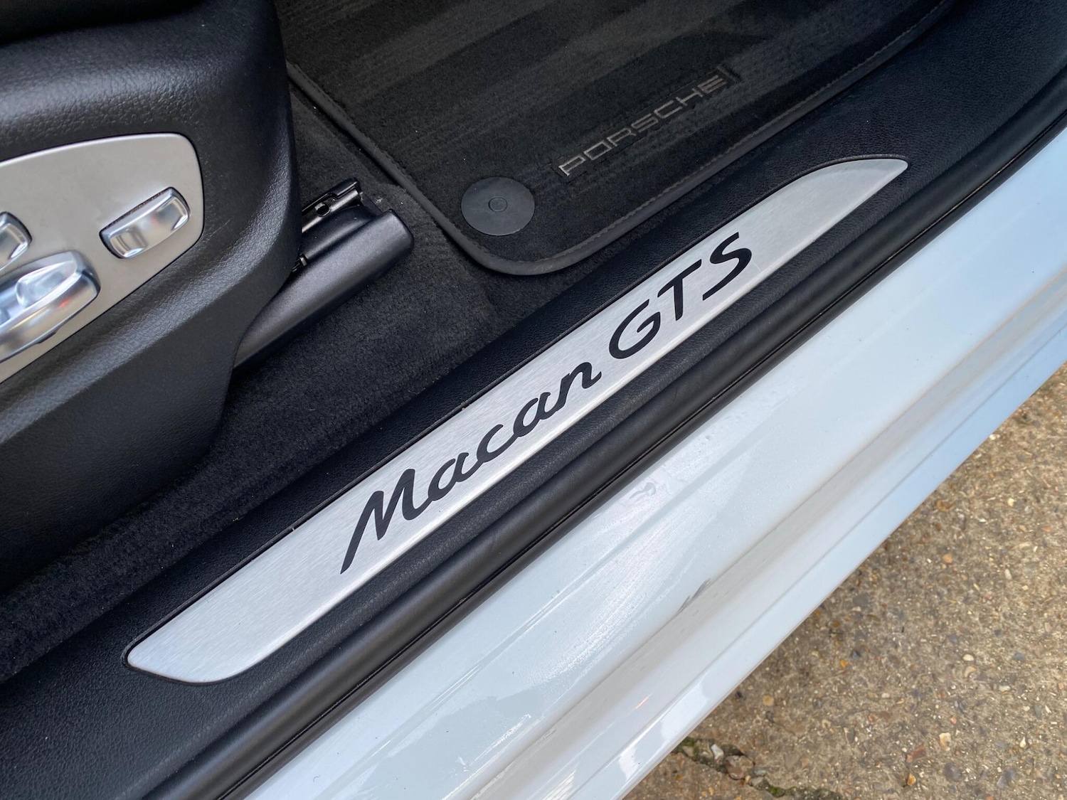 Used Porsche Macan 2017 for sale - 76913388: Photo 23