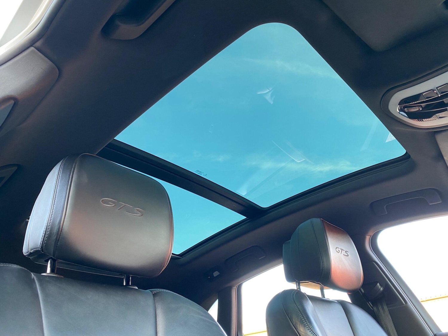 Used Porsche Macan 2017 for sale - 76913388: Photo 24