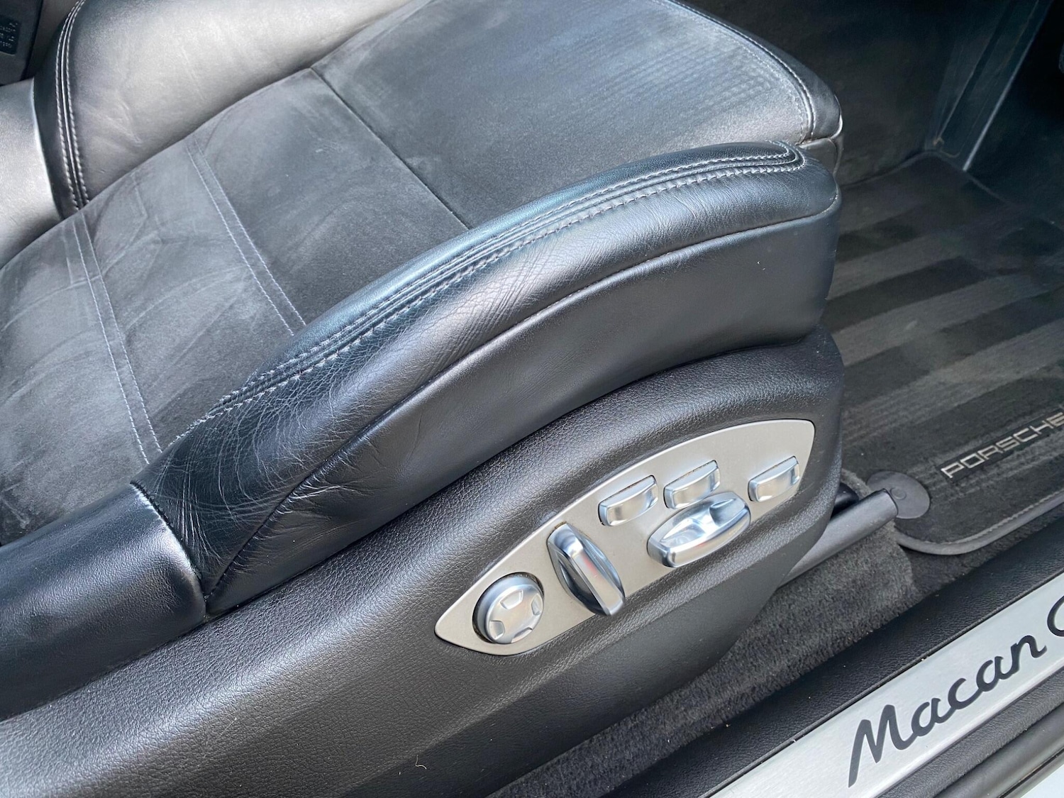 Used Porsche Macan 2017 for sale - 76913388: Photo 27