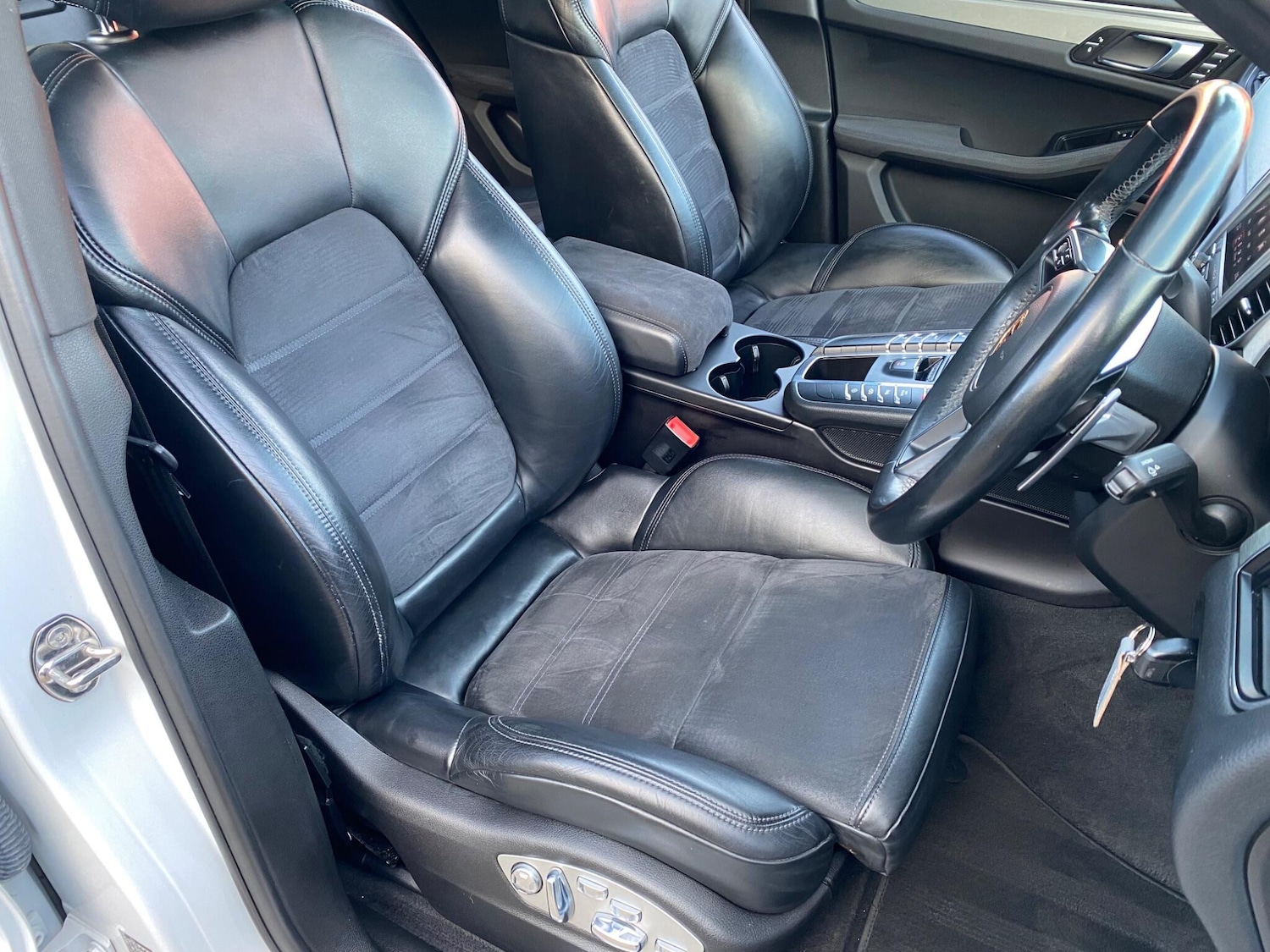 Used Porsche Macan 2017 for sale - 76913388: Photo 29