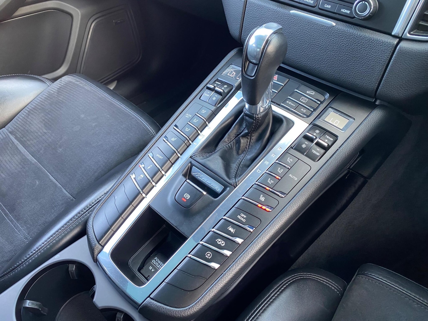 Used Porsche Macan 2017 for sale - 76913388: Photo 41