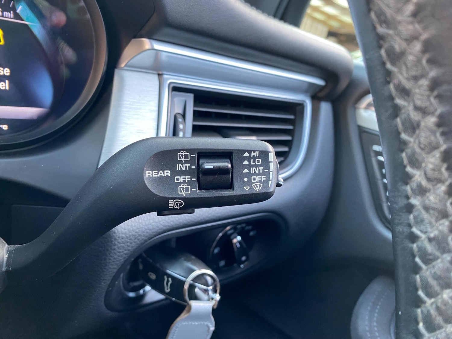 Used Porsche Macan 2017 for sale - 76913388: Photo 47