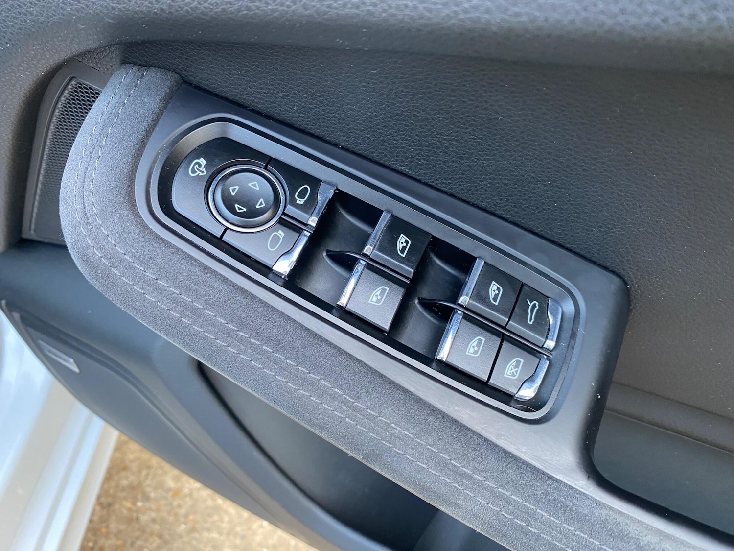 Used Porsche Macan 2017 for sale - 76913388: Photo 51