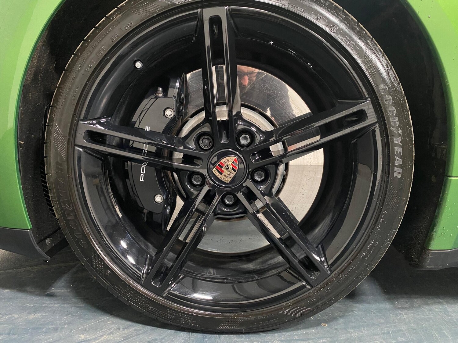 Used Porsche Taycan for sale - 77940602: Photo 18