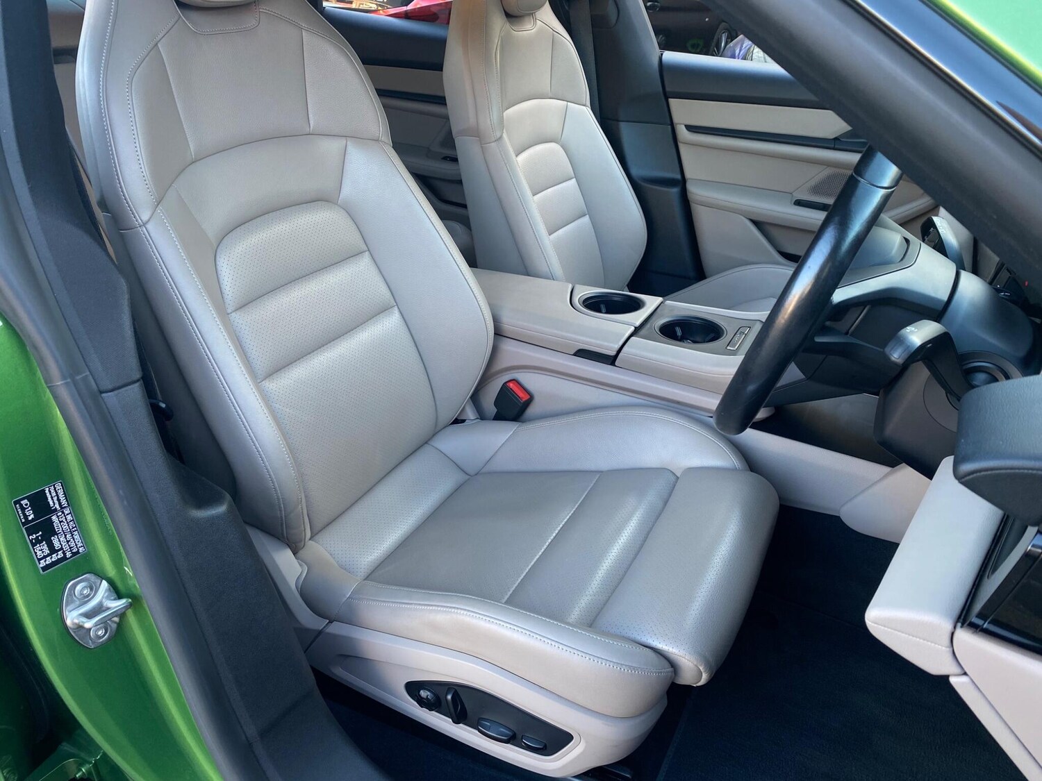 Used Porsche Taycan for sale - 77940602: Photo 32