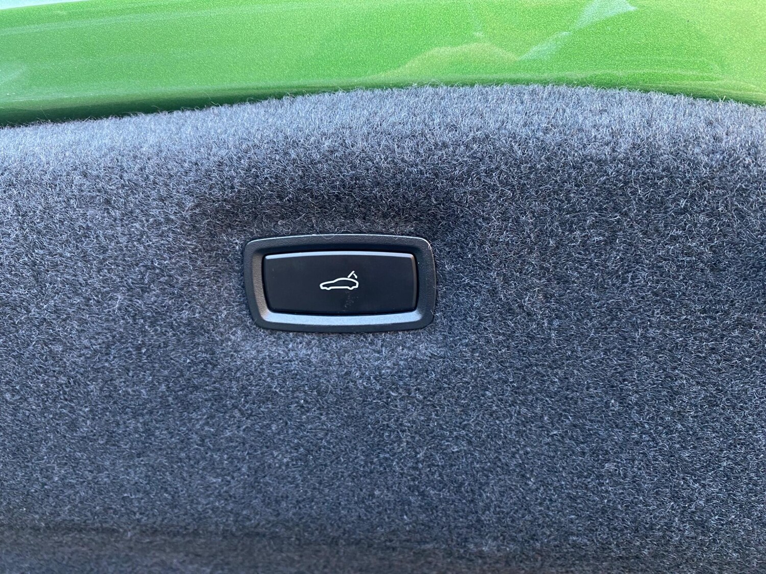 Used Porsche Taycan for sale - 77940602: Photo 54