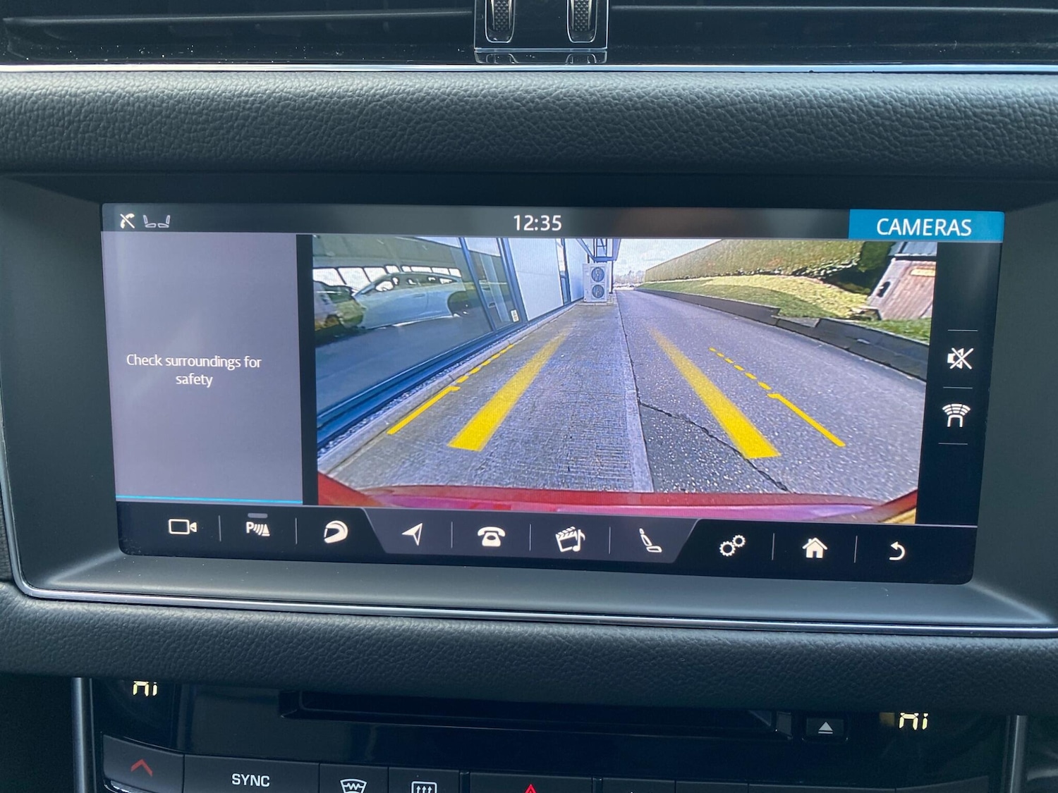 Used Jaguar XF 2019 for sale - 77440130: Photo 37