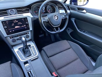Used Volkswagen Passat 2019 for sale - 79357030: Photo