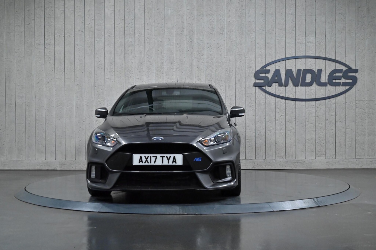 Used Ford Focus 2017 for sale - 76996368: Photo 2