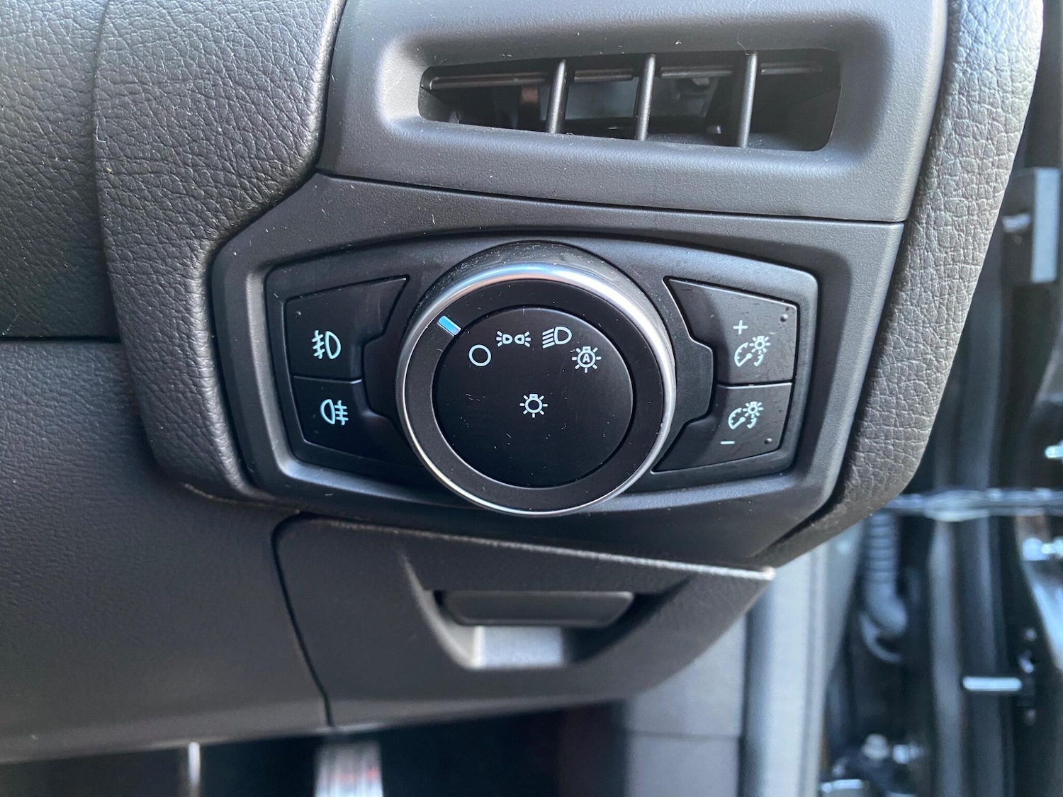 Used Ford Focus 2017 for sale - 76996368: Photo 50