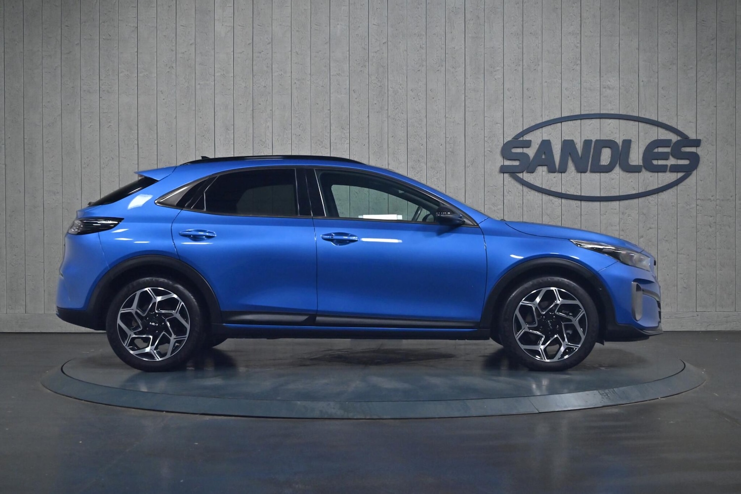 Used Kia XCeed 2023 for sale - 76032341: Photo 3
