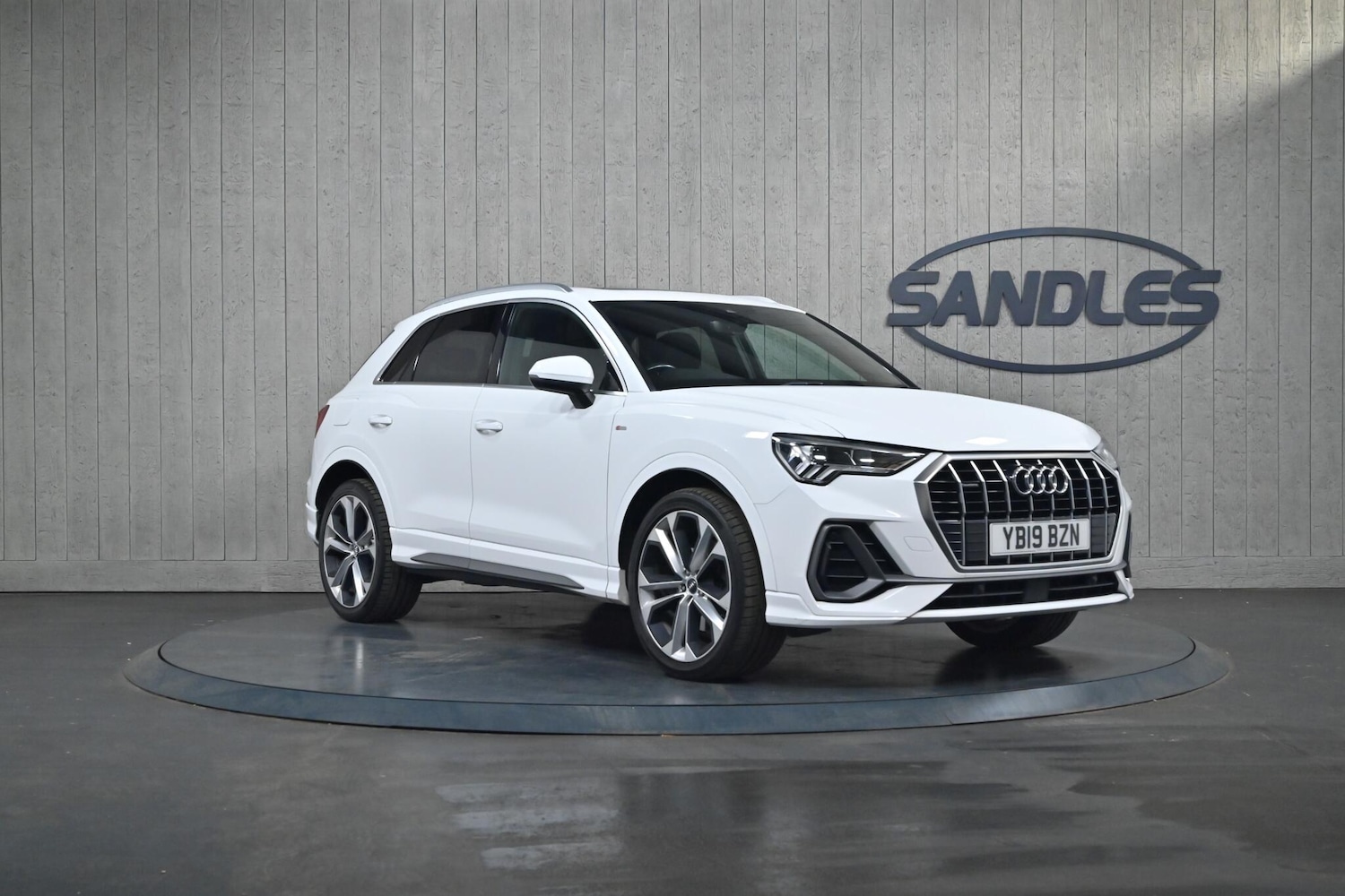 Used Audi Q3 2019 for sale - 76214727: Photo 1