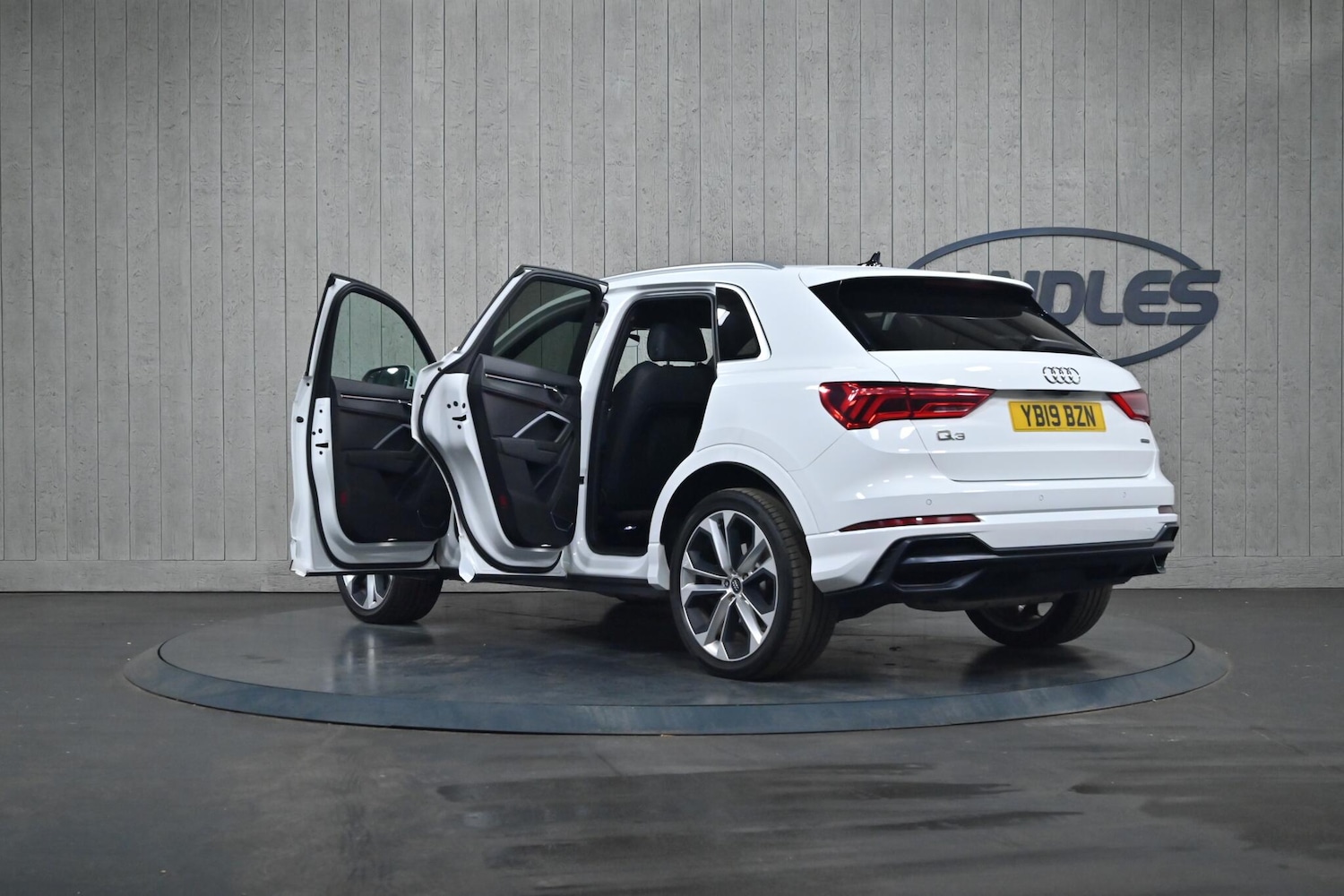 Used Audi Q3 2019 for sale - 76214727: Photo 11