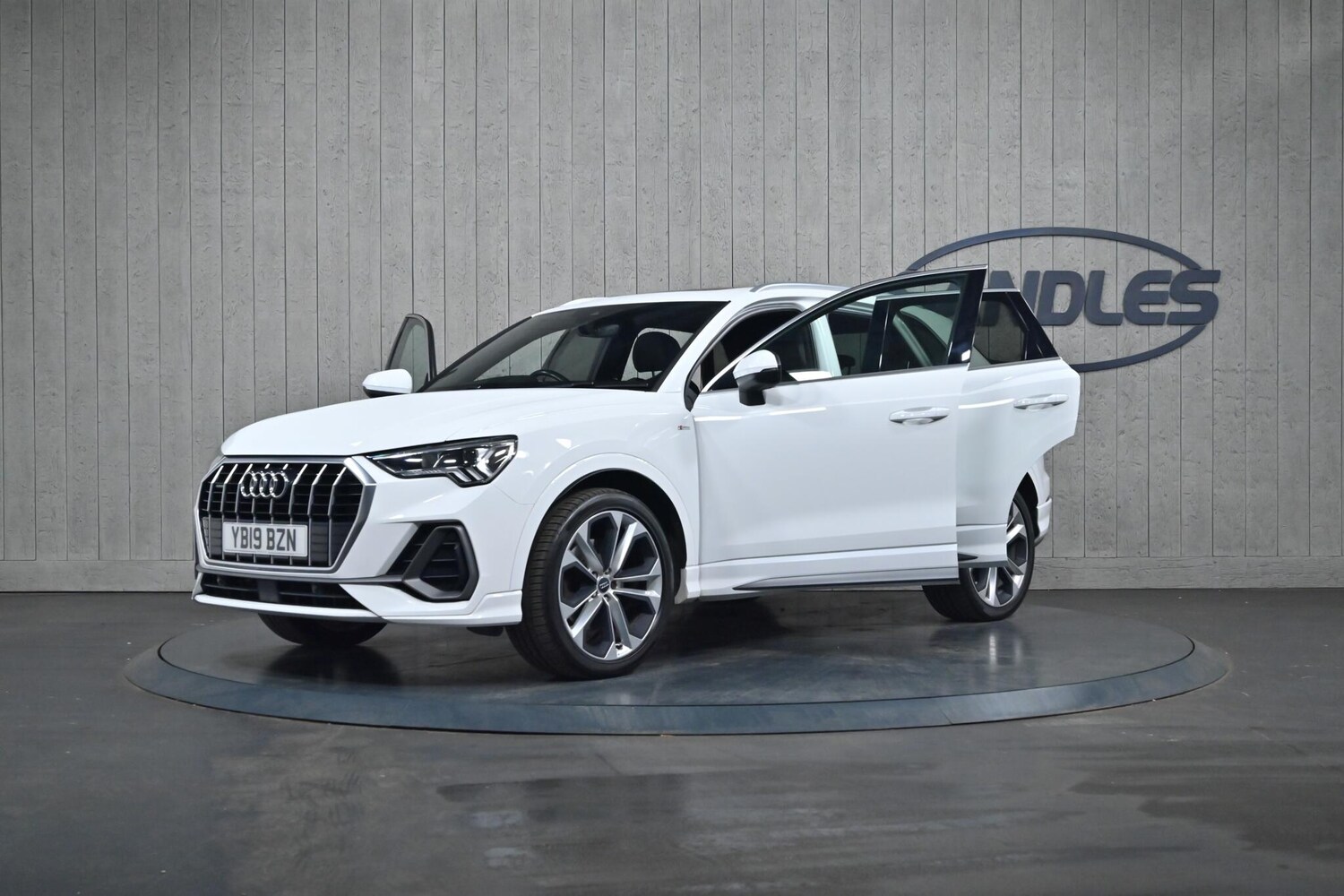 Used Audi Q3 2019 for sale - 76214727: Photo 14