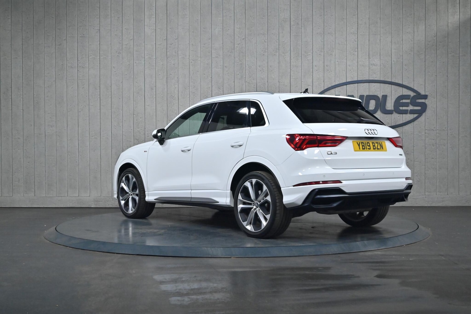 Used Audi Q3 2019 for sale - 76214727: Photo 4