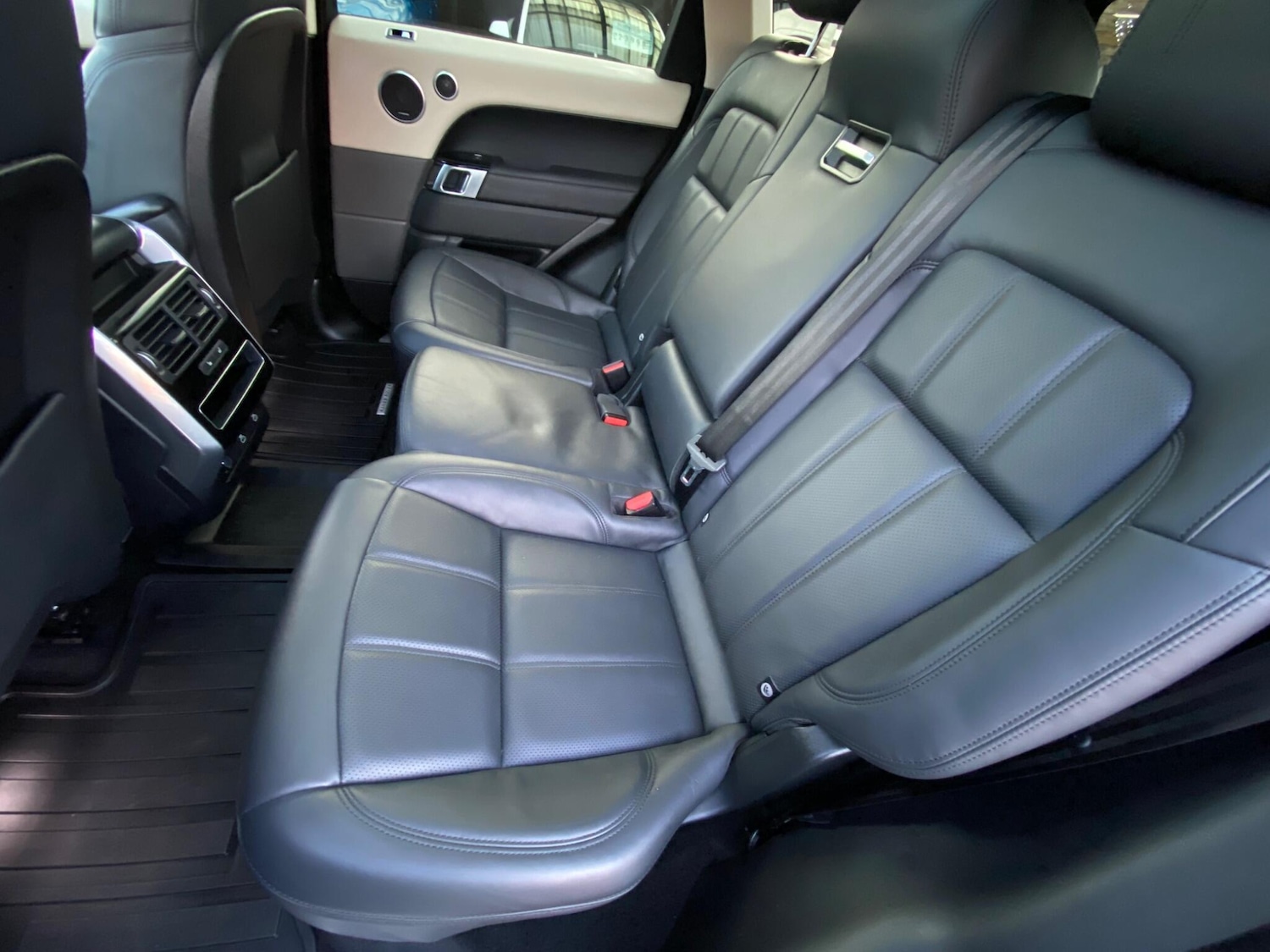 Used Land Rover Range Rover Sport 2022 for sale - 76585131: Photo 32