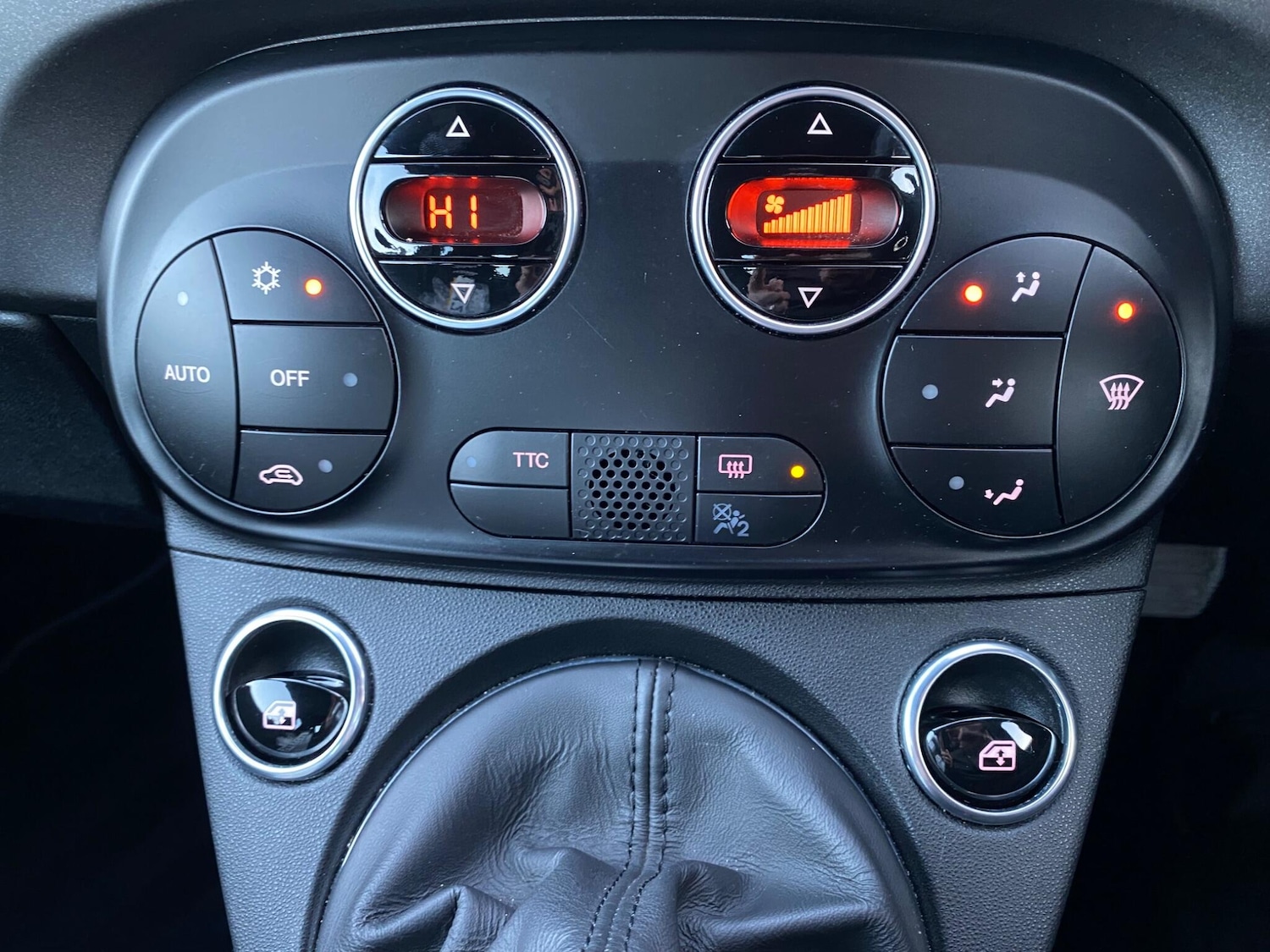 Used Abarth 595 2022 for sale - 76728032: Photo 32