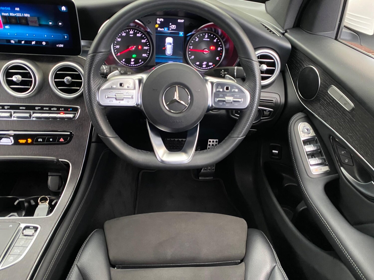 Used Mercedes-Benz GLC 2020 for sale - 76043290: Photo 28