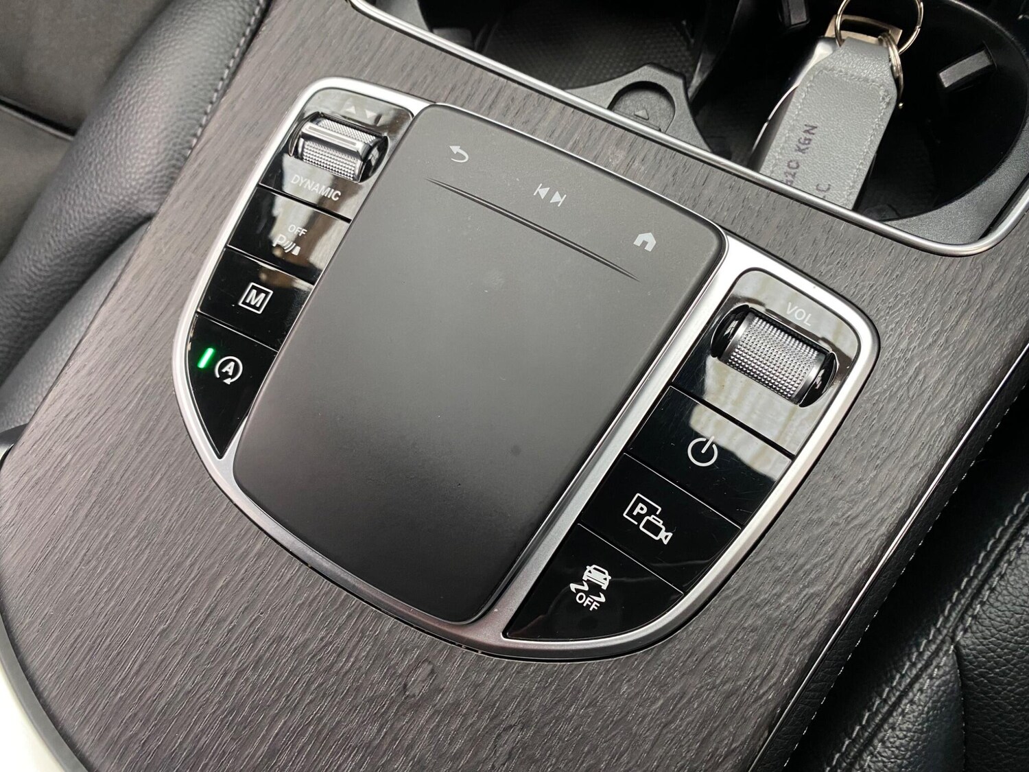 Used Mercedes-Benz GLC 2020 for sale - 76043290: Photo 41