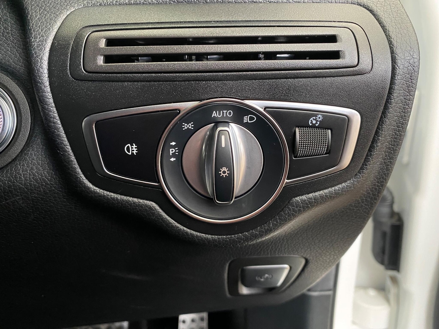 Used Mercedes-Benz GLC 2020 for sale - 76043290: Photo 49