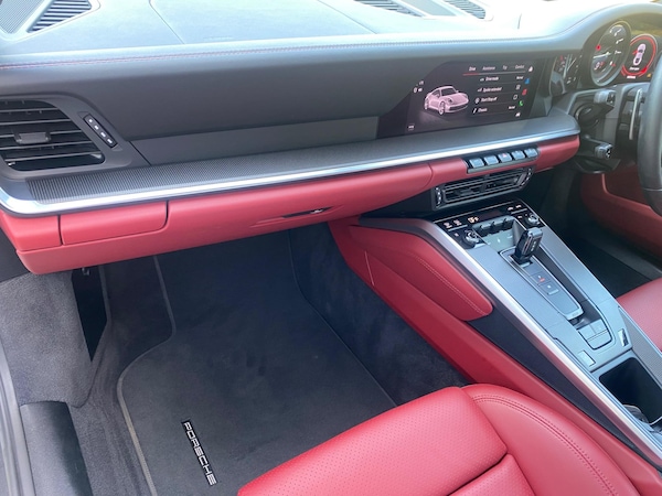 Used Porsche 911 2022 for sale - 74522032: Photo 31