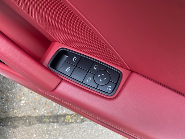 Used Porsche 911 2022 for sale - 74522032: Photo 50