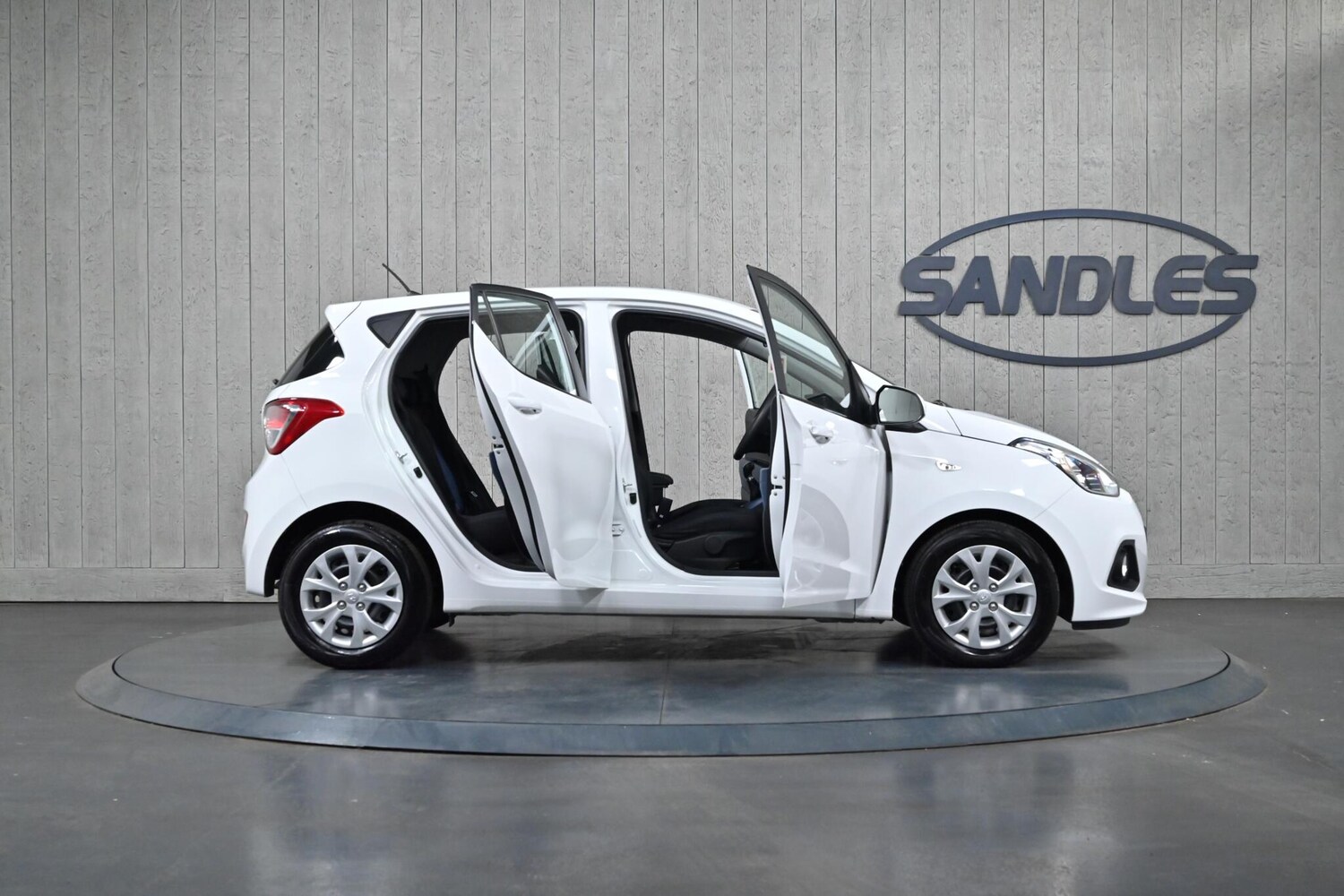 Used Hyundai i10 2015 for sale - 75696824: Photo 10