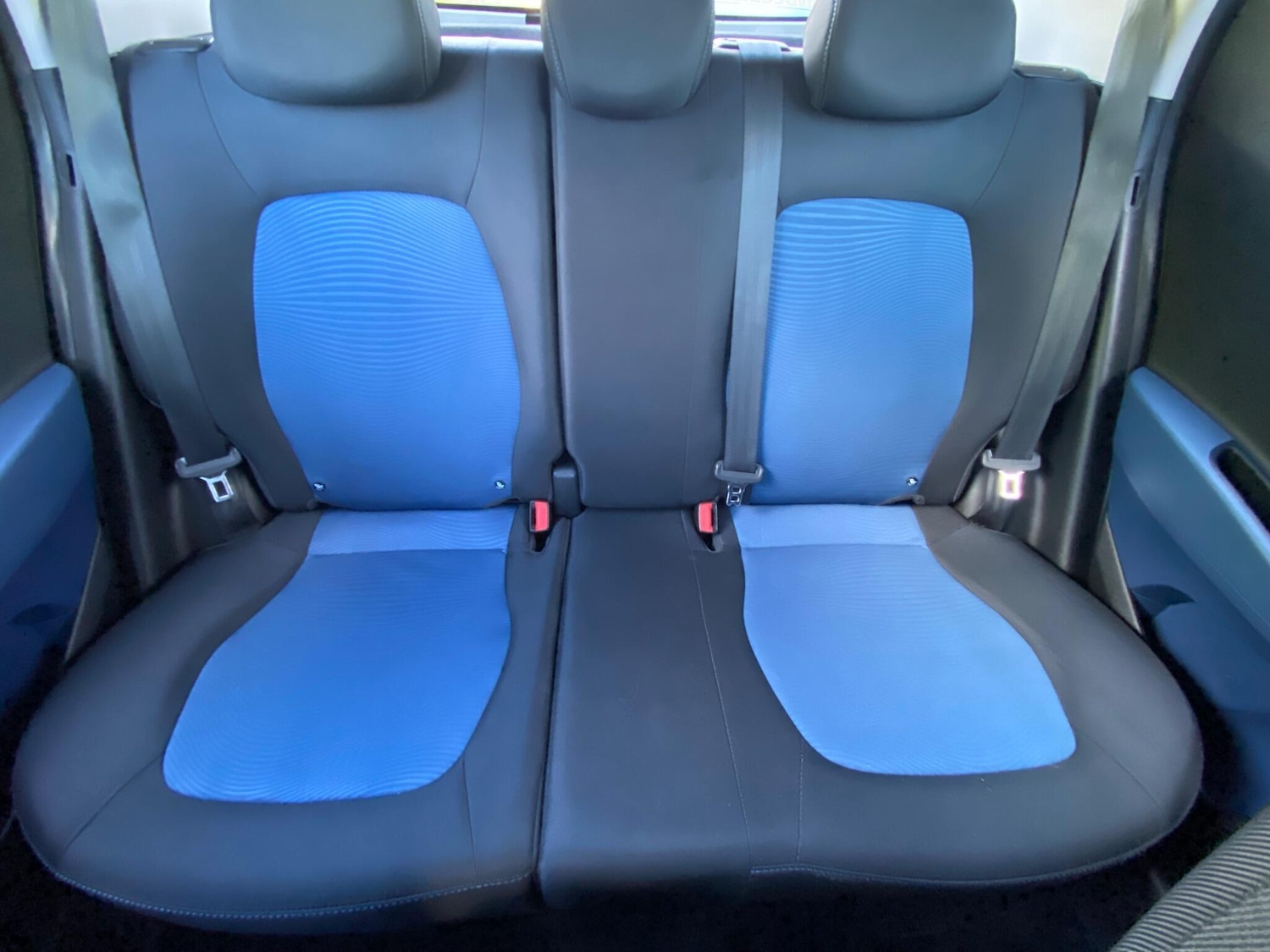 Used Hyundai i10 2015 for sale - 75696824: Photo 25