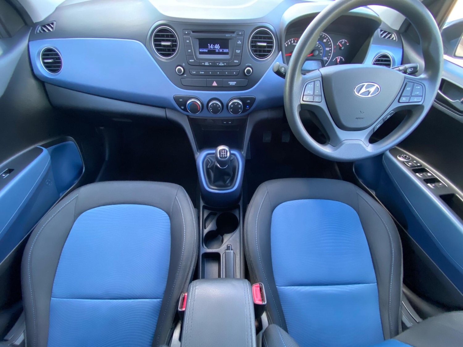 Used Hyundai i10 2015 for sale - 75696824: Photo 26