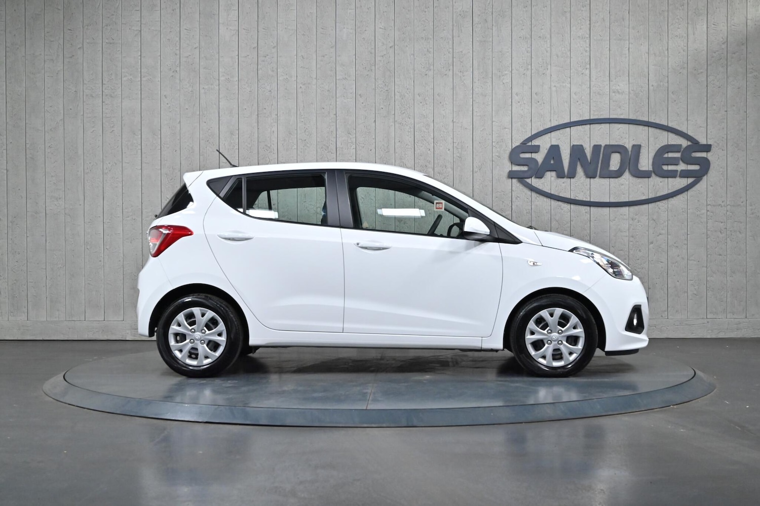 Used Hyundai i10 2015 for sale - 75696824: Photo 3