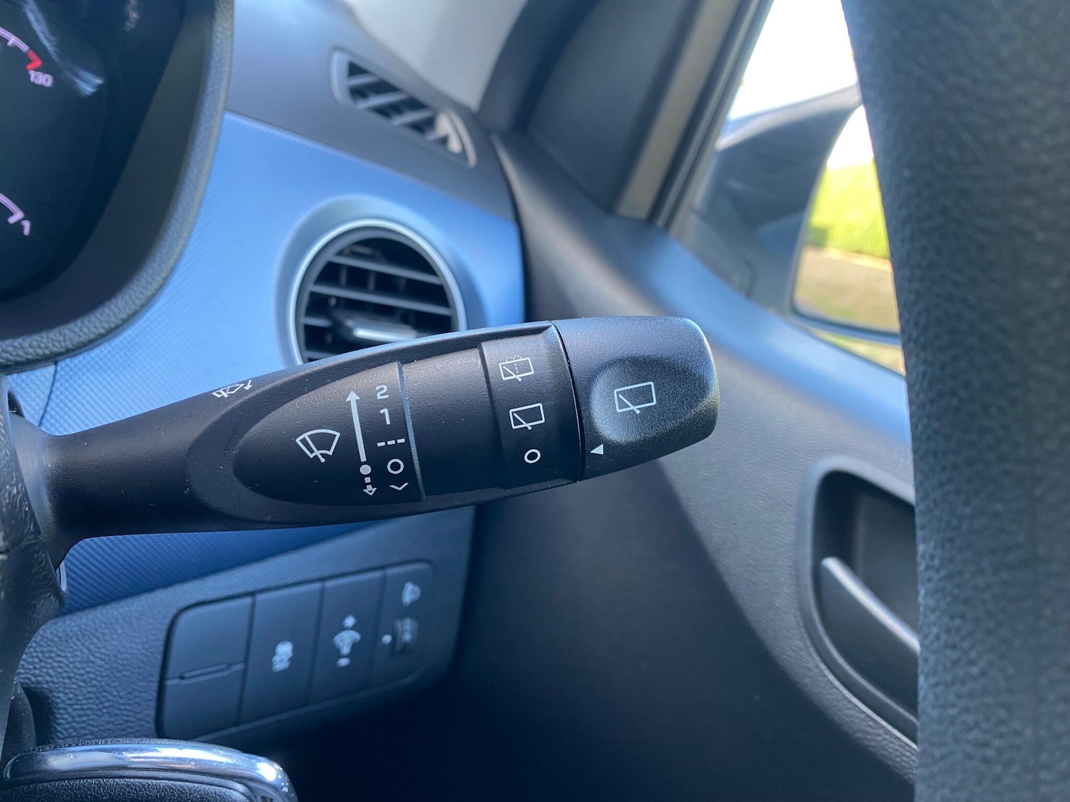 Used Hyundai i10 2015 for sale - 75696824: Photo 38