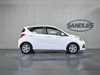Used Hyundai i10 2015 for sale - 75696824: Photo