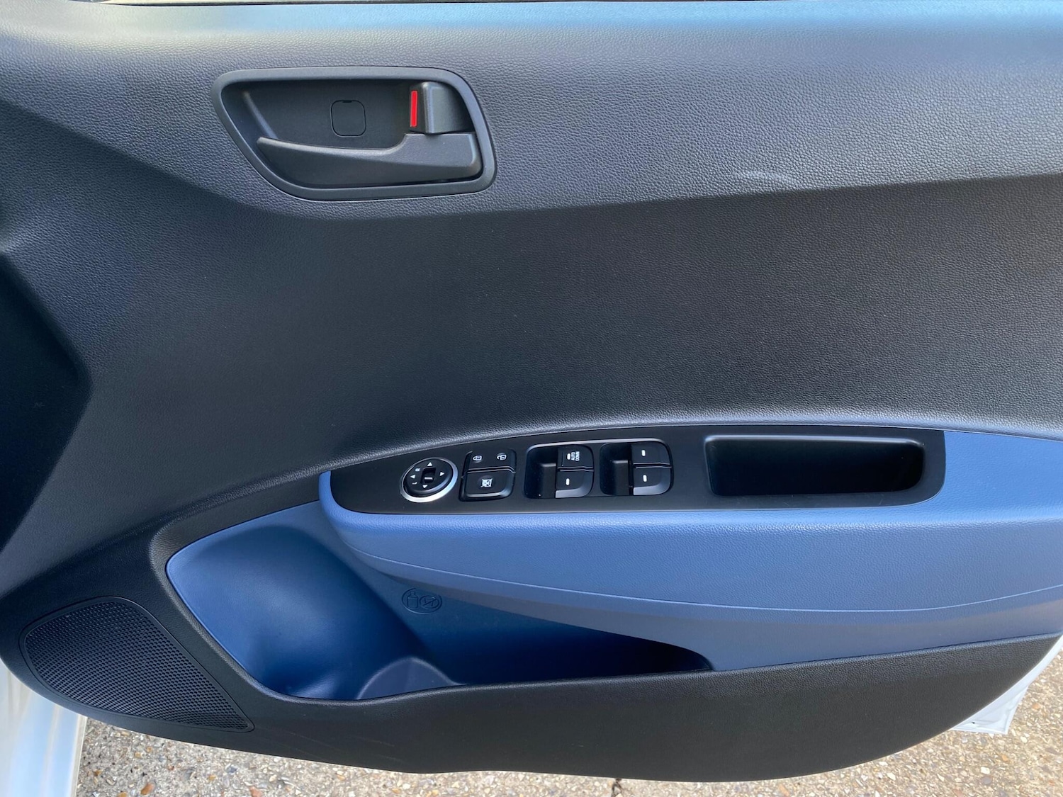 Used Hyundai i10 2015 for sale - 75696824: Photo 43