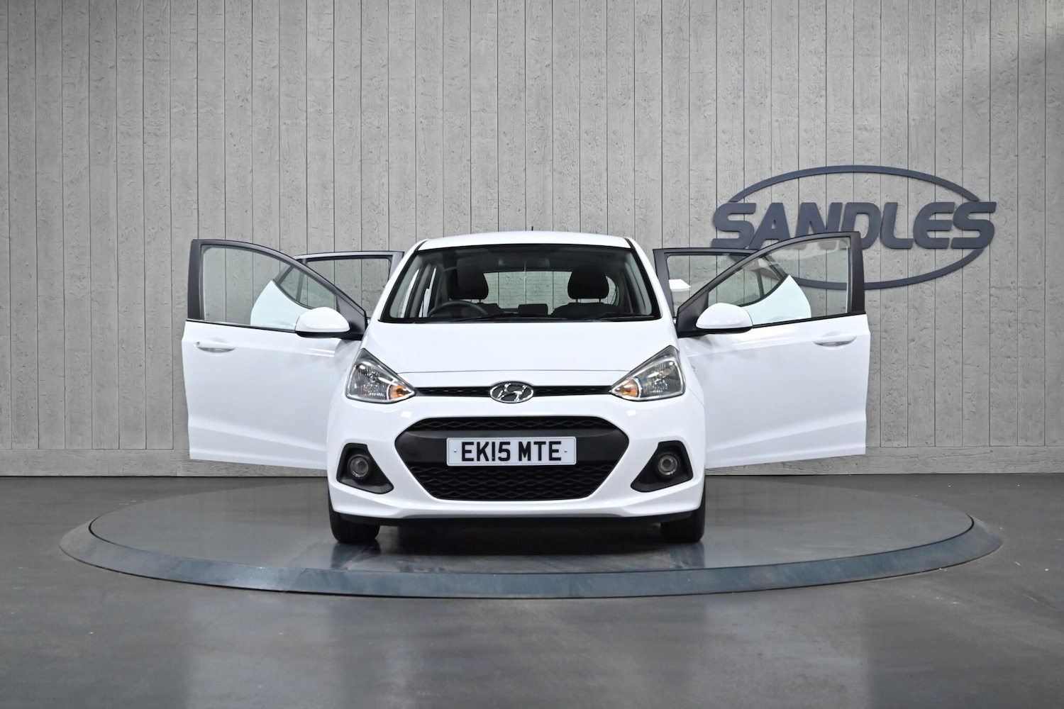 Used Hyundai i10 2015 for sale - 75696824: Photo 9