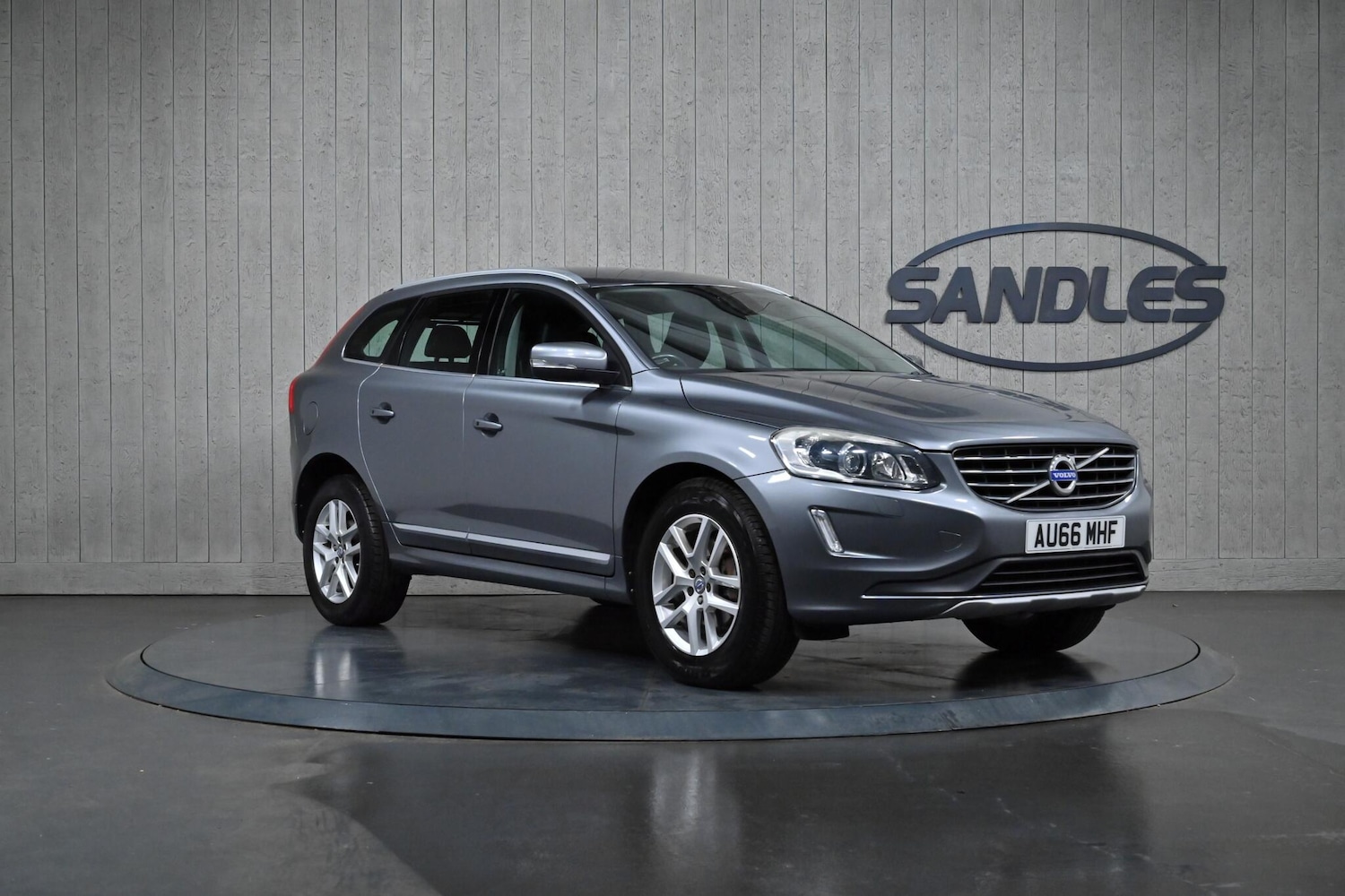 Used Volvo XC60 2016 for sale - 76336809: Photo 1