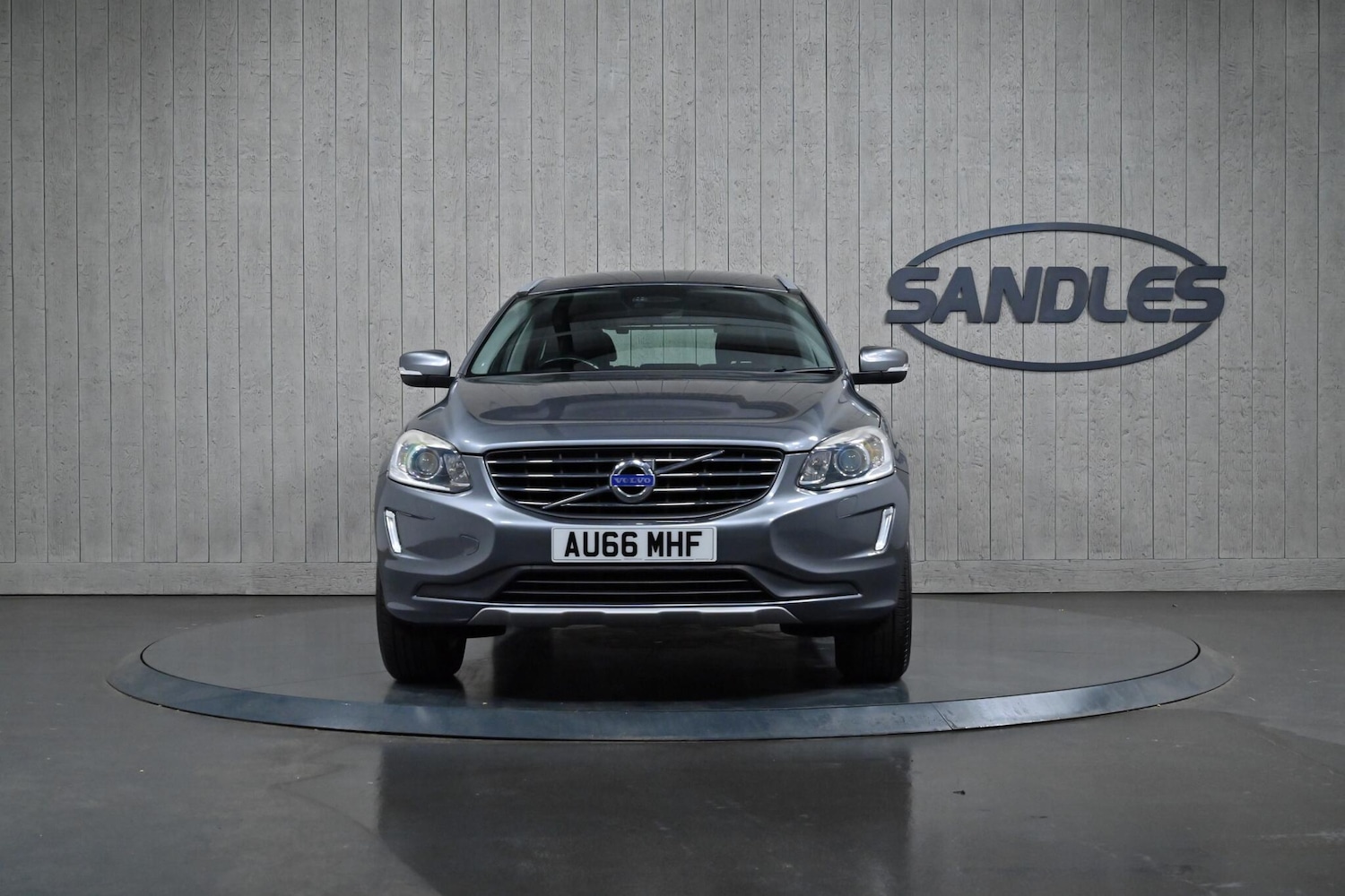 Used Volvo XC60 2016 for sale - 76336809: Photo 2